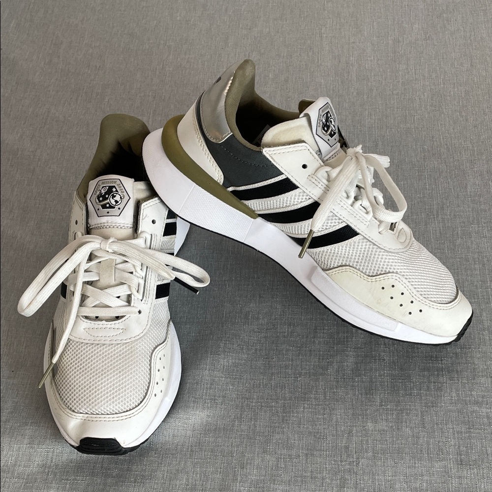 Adidas Space Mission 2020 Boys Men's White Green Athletic Sneakers Rare Size 6